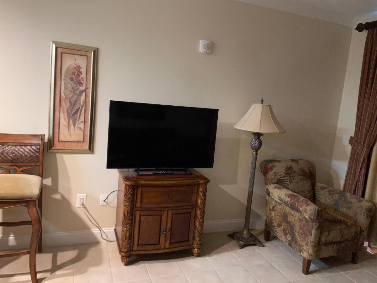 Disney Just 1 And A Quarter Mile Away, Blue Heron 1 Room 2 Bath,Amenities,6 Guests, Walk To Restaurants, No Fees At Check In Орландо Екстериор снимка
