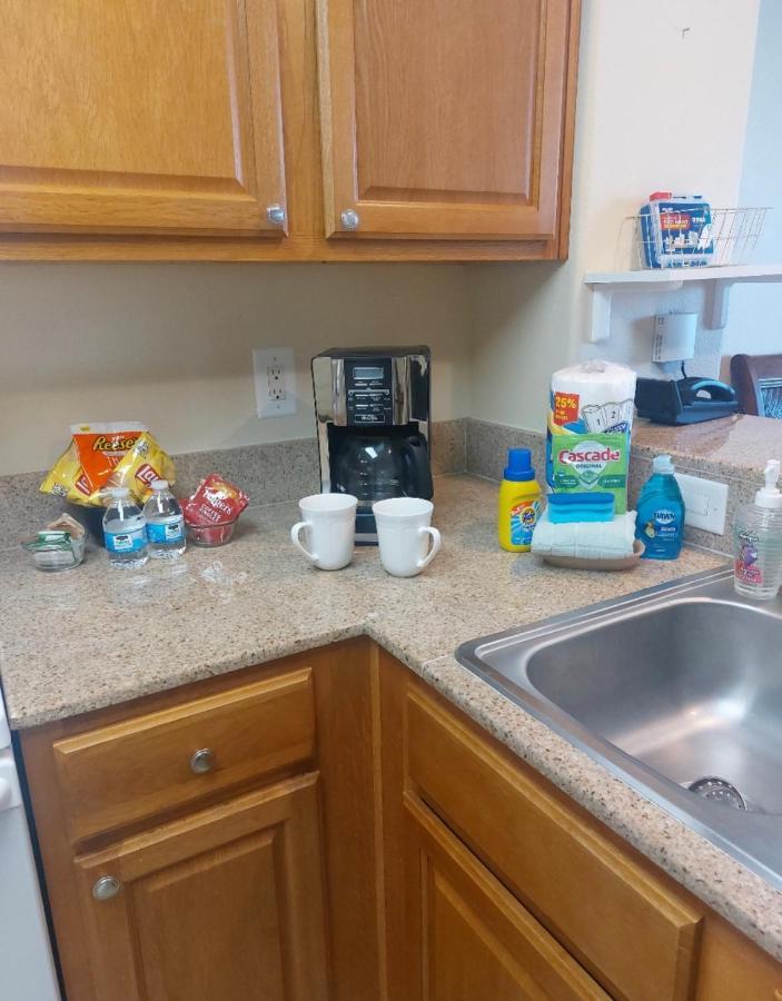 Disney Just 1 And A Quarter Mile Away, Blue Heron 1 Room 2 Bath,Amenities,6 Guests, Walk To Restaurants, No Fees At Check In Орландо Екстериор снимка